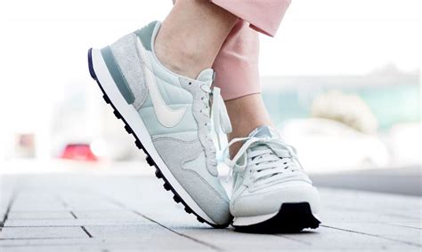 nike wmns internationalist se damen schuhe hellblau|Nike Internationalist Women ab 52,37 € (September 2024  .